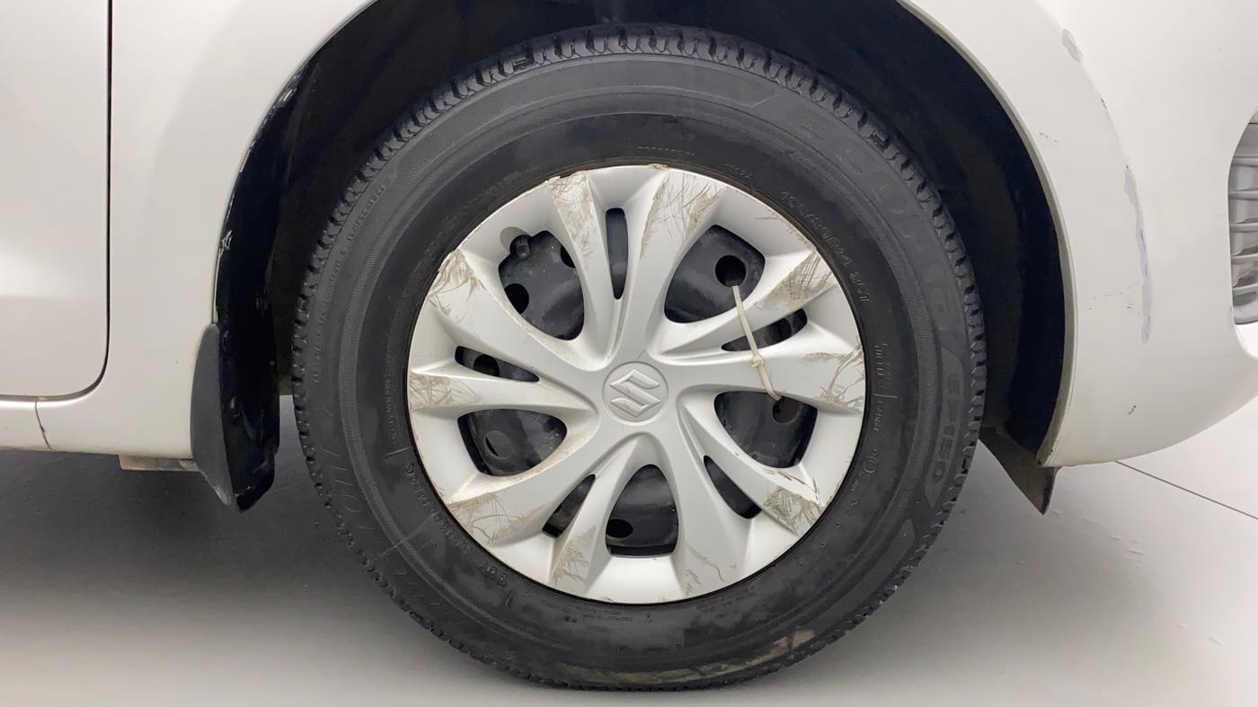 2021 Maruti Swift VXI, Petrol, Manual, 40,050 km, Right Front Wheel