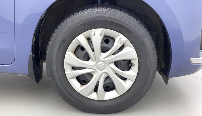 2017 Maruti Dzire VDI AMT, Diesel, Automatic, 1,00,695 km, Right Front Wheel