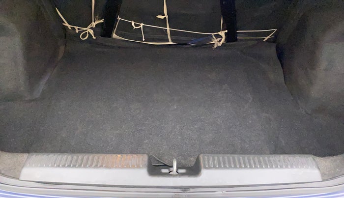 2017 Maruti Dzire VDI AMT, Diesel, Automatic, 1,00,695 km, Boot Inside