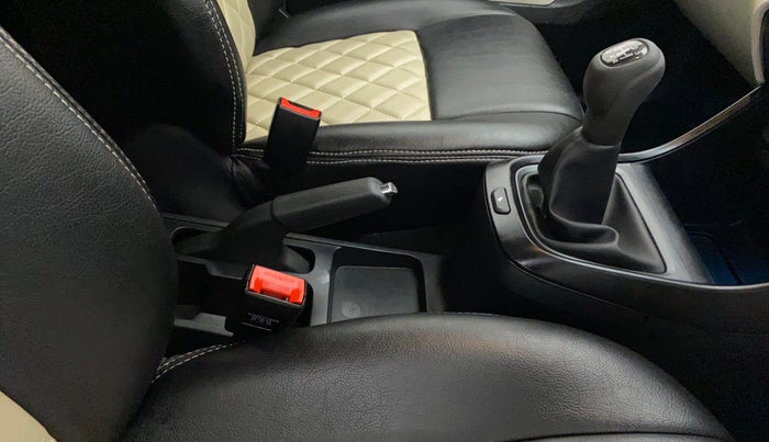 2022 Tata ALTROZ XT PETROL, Petrol, Manual, 7,684 km, Gear Lever