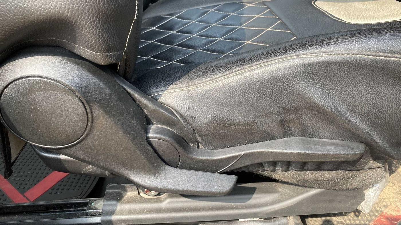2018 Maruti Swift VXI, Petrol, Manual, 18,344 km, Driver Side Adjustment Panel