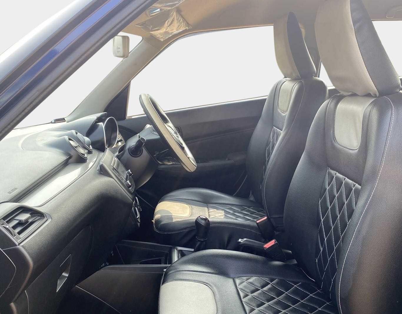 2018 Maruti Swift VXI, Petrol, Manual, 18,344 km, Right Side Front Door Cabin