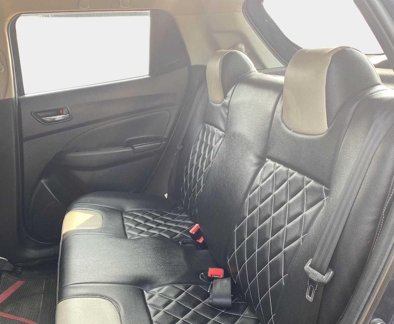 2018 Maruti Swift VXI, Petrol, Manual, 18,344 km, Right Side Rear Door Cabin