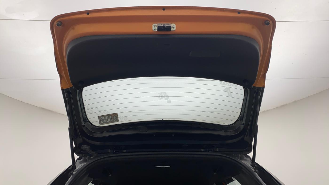 2019 Hyundai Elite i20 SPORTZ PLUS 1.2 DUAL TONE, Petrol, Manual, 24,441 km, Boot Door Open