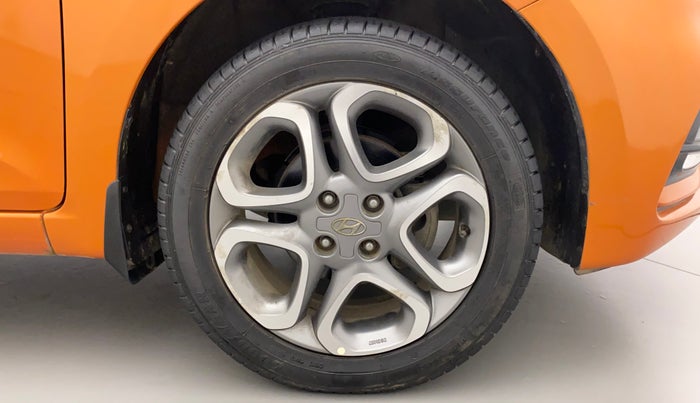 2019 Hyundai Elite i20 SPORTZ PLUS 1.2 DUAL TONE, Petrol, Manual, 24,441 km, Right Front Wheel
