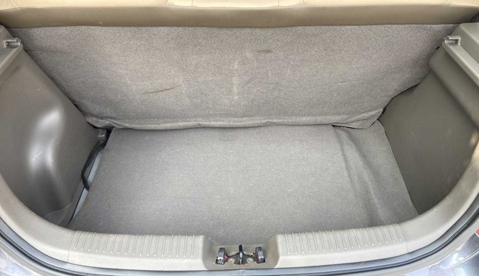 2015 Hyundai i10 SPORTZ 1.1, Petrol, Manual, 12,623 km, Boot Inside