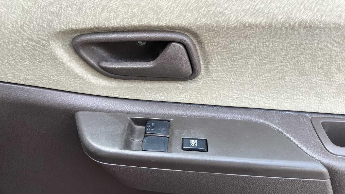 2011 Maruti Zen Estilo LXI, Petrol, Manual, 70,006 km, Driver Side Door Panels Control