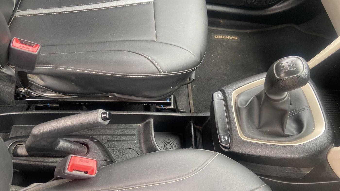 2019 Hyundai NEW SANTRO ERA EXECUTIVE, Petrol, Manual, 5,414 km, Gear Lever