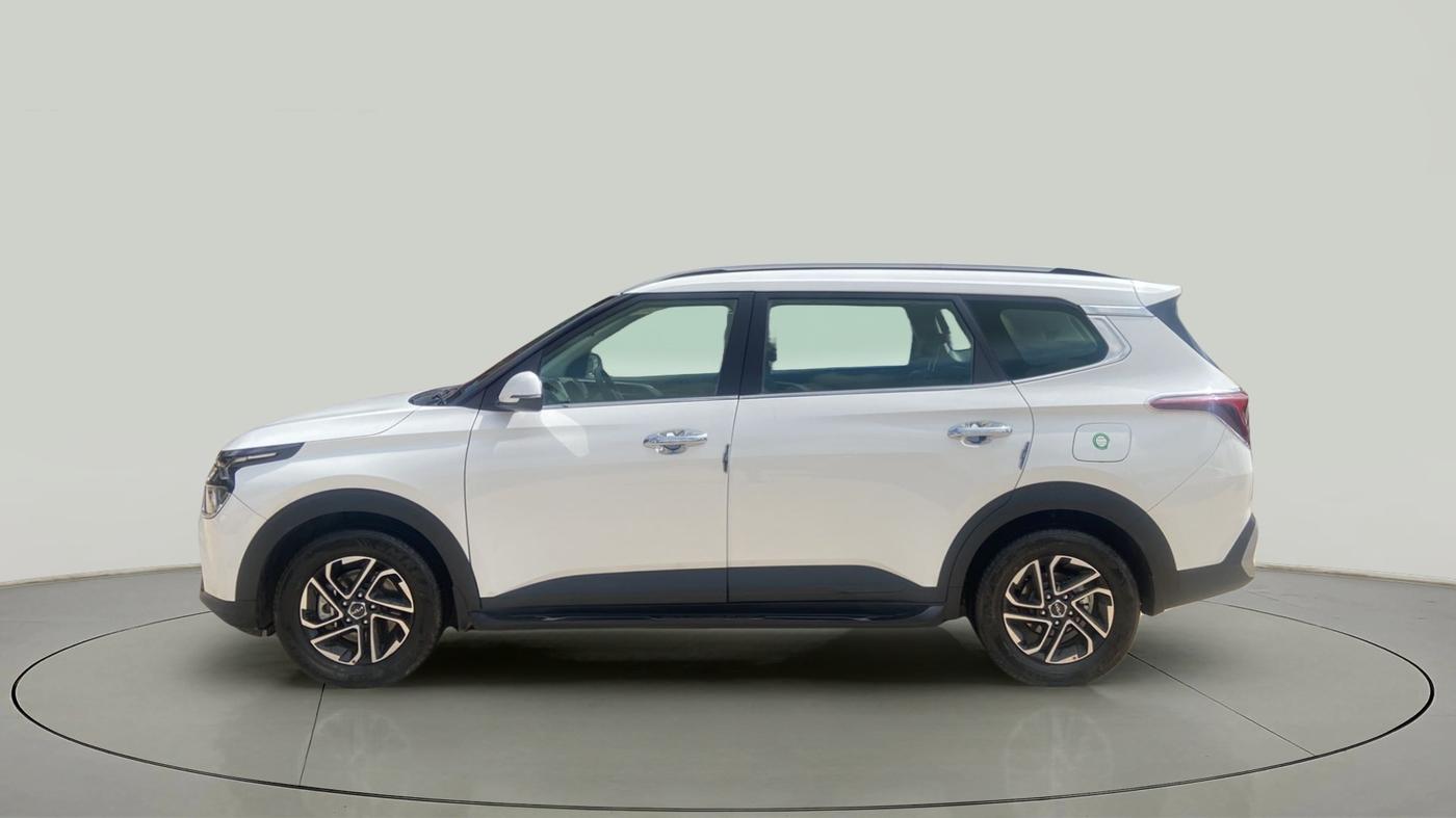 2022 KIA CARENS PRESTIGE PLUS 1.4 PETROL 7 STR, Petrol, Manual, 5,608 km, Left Side