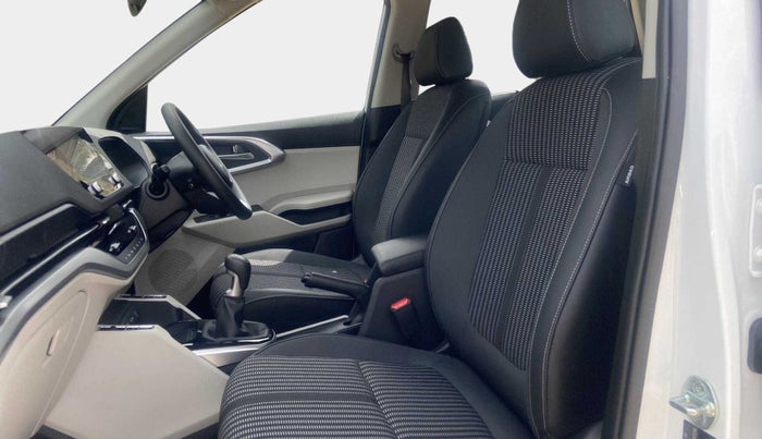 2022 KIA CARENS PRESTIGE PLUS 1.4 PETROL 7 STR, Petrol, Manual, 5,608 km, Right Side Front Door Cabin