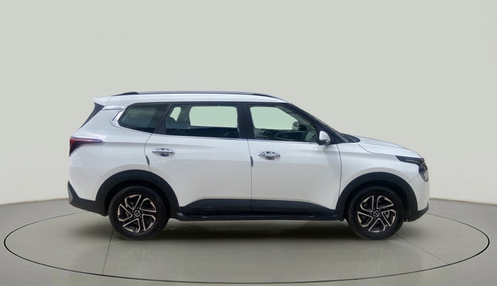 2022 KIA CARENS PRESTIGE PLUS 1.4 PETROL 7 STR, Petrol, Manual, 5,608 km, Right Side View