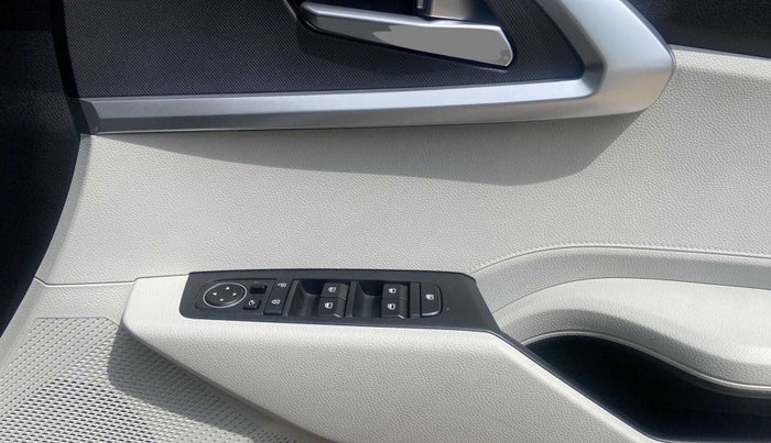 2022 KIA CARENS PRESTIGE PLUS 1.4 PETROL 7 STR, Petrol, Manual, 5,608 km, Driver Side Door Panels Control