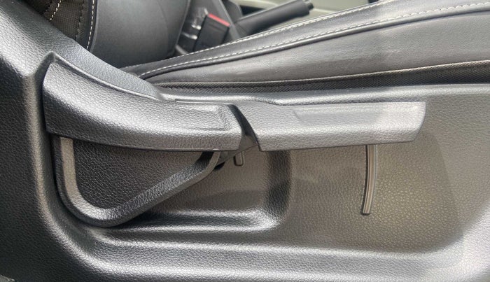 2022 KIA CARENS PRESTIGE PLUS 1.4 PETROL 7 STR, Petrol, Manual, 5,608 km, Driver Side Adjustment Panel