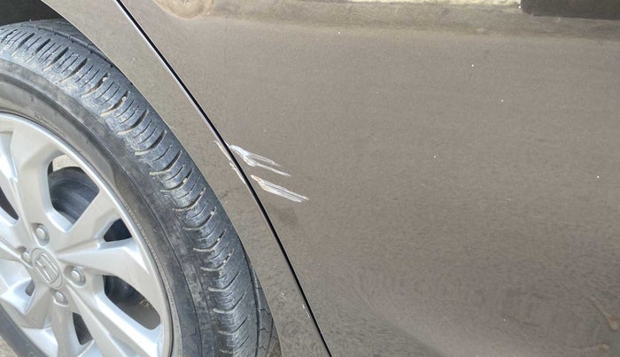 2019 Honda Amaze 1.2L I-VTEC VX, Petrol, Manual, 17,927 km, Right rear door - Minor scratches