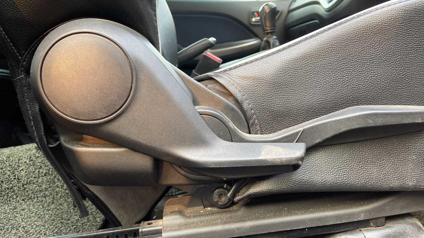 2019 Toyota Glanza V, Petrol, Manual, 31,046 km, Driver Side Adjustment Panel