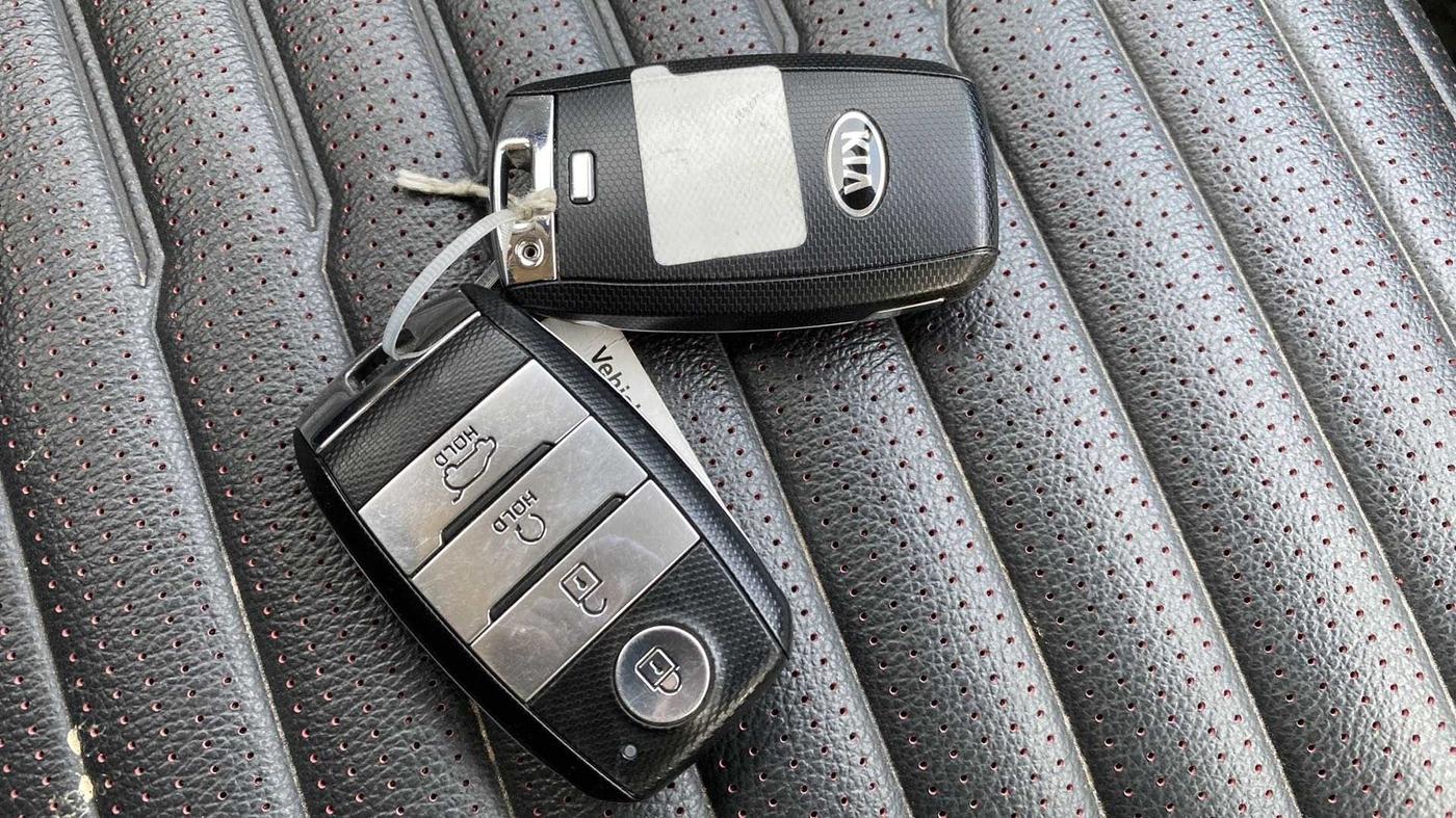 2021 KIA SONET GTX PLUS 1.0 IMT, Petrol, Manual, 48,611 km, Key Close Up