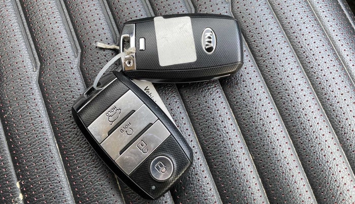 2021 KIA SONET GTX PLUS 1.0 IMT, Petrol, Manual, 48,611 km, Key Close Up