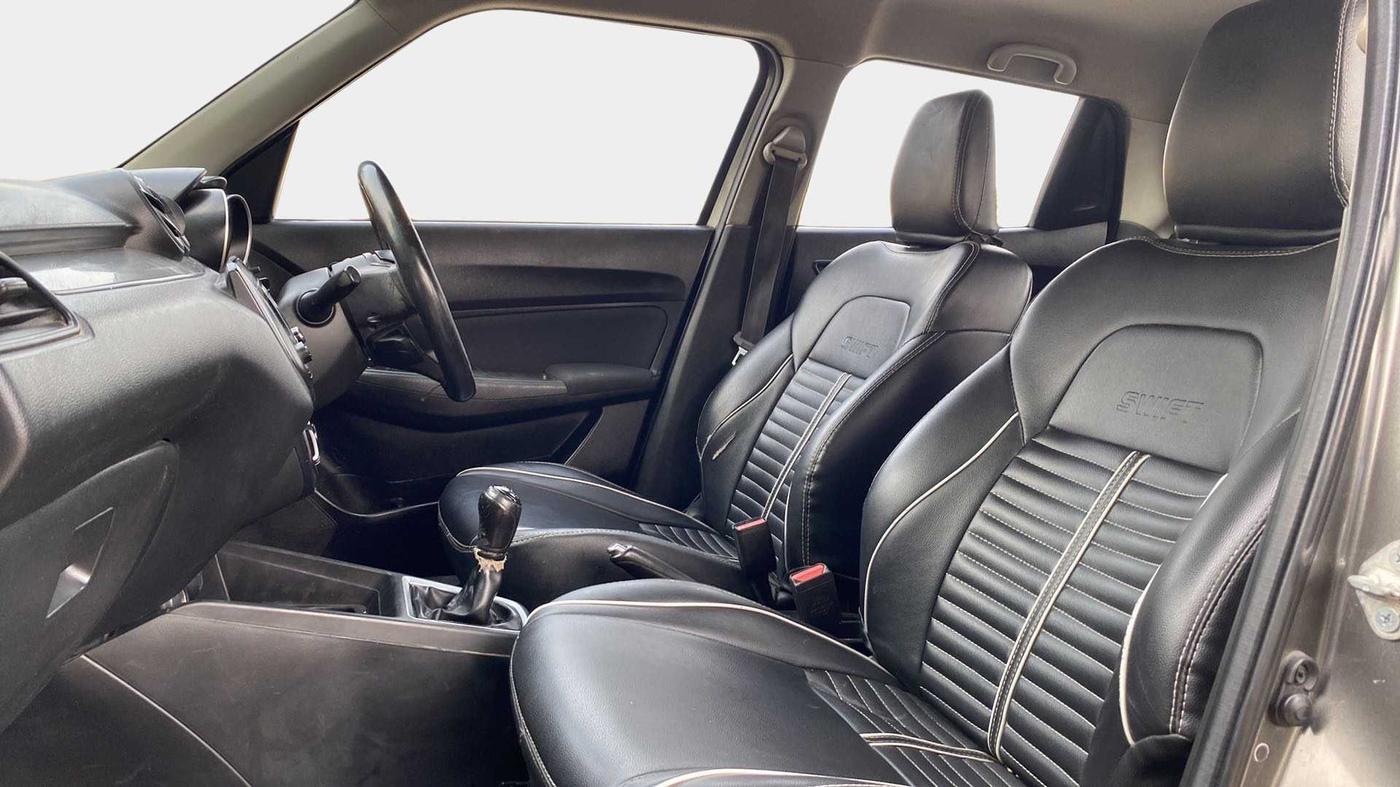 2018 Maruti Swift VXI, Petrol, Manual, 98,576 km, Right Side Front Door Cabin