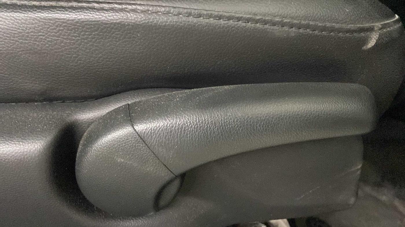 2019 Honda WR-V 1.2L I-VTEC S MT, Petrol, Manual, 18,122 km, Driver Side Adjustment Panel