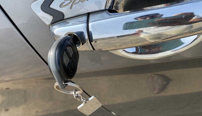 2018 Maruti Celerio ZXI, Petrol, Manual, 40,136 km, Lock system - Remote key not working