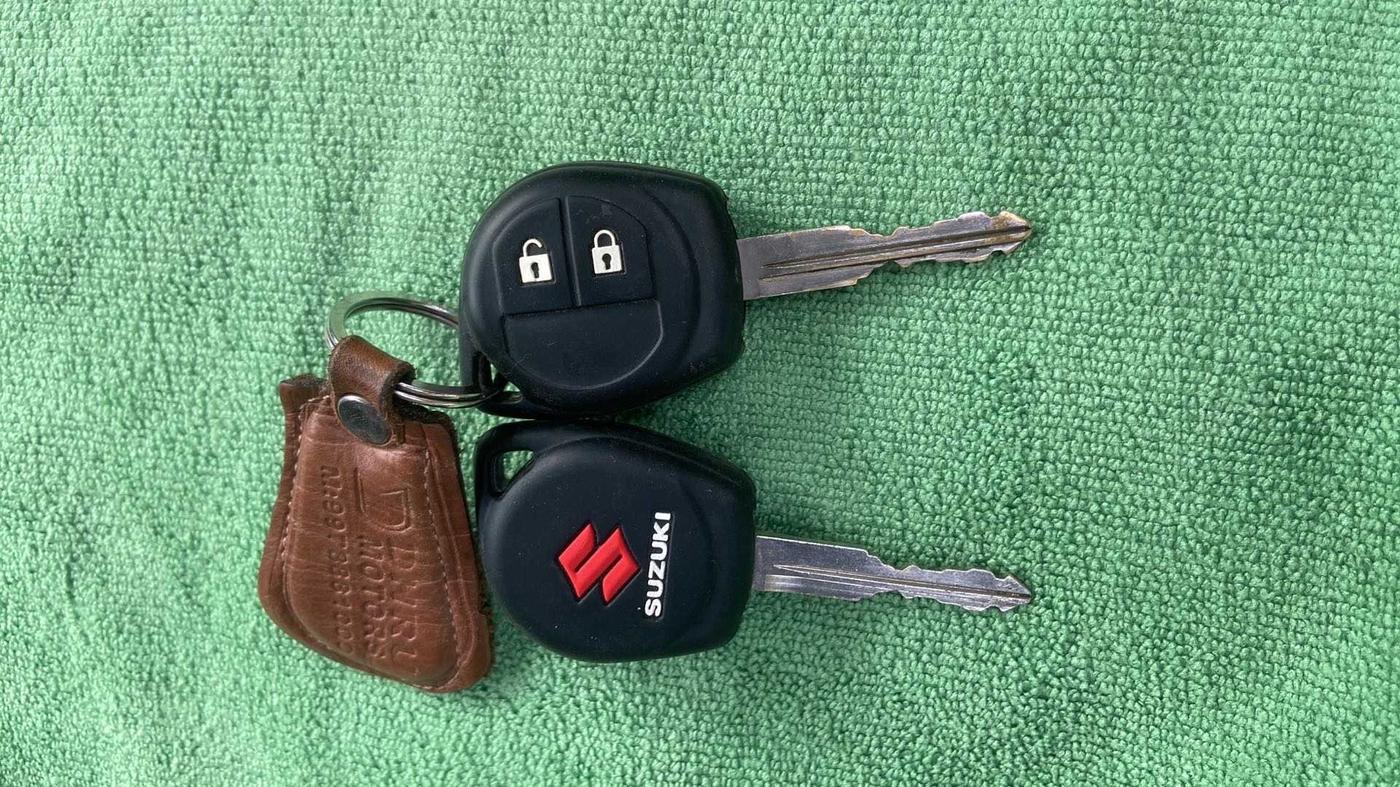 2019 Maruti Swift VXI, Petrol, Manual, 32,649 km, Key Close Up