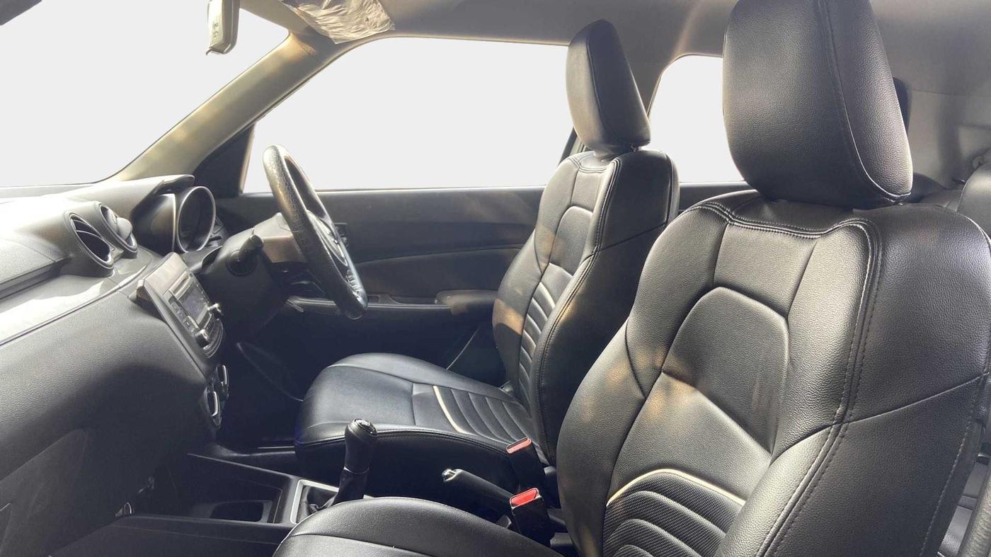 2019 Maruti Swift VXI, Petrol, Manual, 32,649 km, Right Side Front Door Cabin