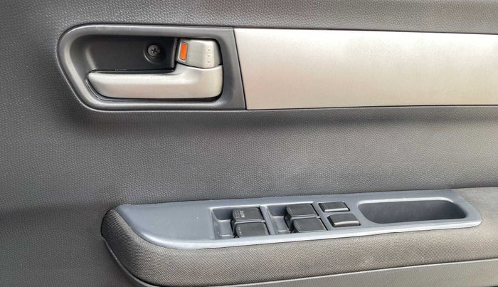 2011 Maruti Swift VDI, Diesel, Manual, 1,00,170 km, Driver Side Door Panels Control