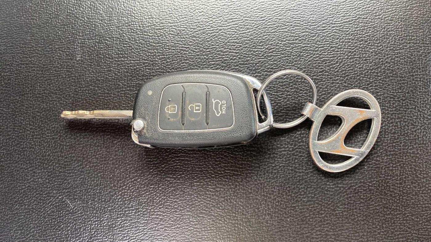 2013 Hyundai i20 MAGNA (O) 1.2, Petrol, Manual, 42,034 km, Key Close Up