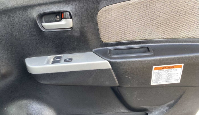 2013 Maruti Wagon R 1.0 LXI CNG, CNG, Manual, 32,898 km, Driver Side Door Panels Control
