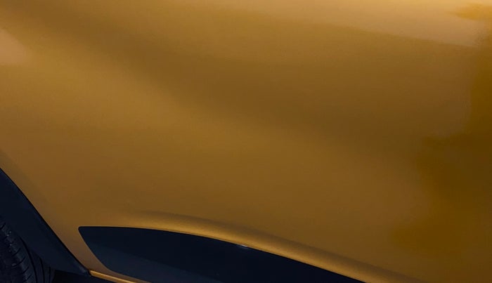 2022 Renault TRIBER RXT, Petrol, Manual, 27,330 km, Right rear door - Slightly dented