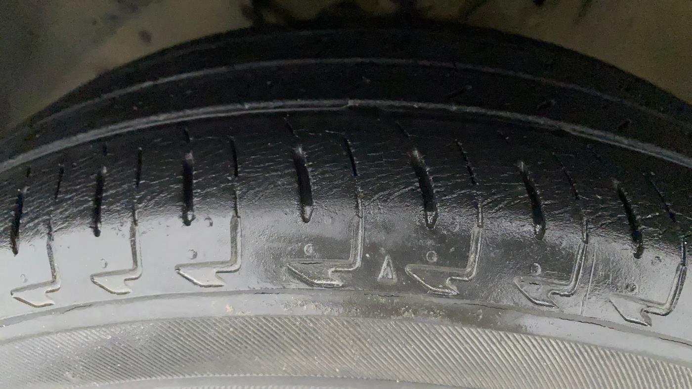 2018 Maruti IGNIS ZETA 1.2 AMT, Petrol, Automatic, 32,868 km, Left Front Tyre Tread