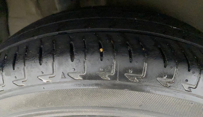 2018 Maruti IGNIS ZETA 1.2 AMT, Petrol, Automatic, 32,868 km, Right Rear Tyre Tread