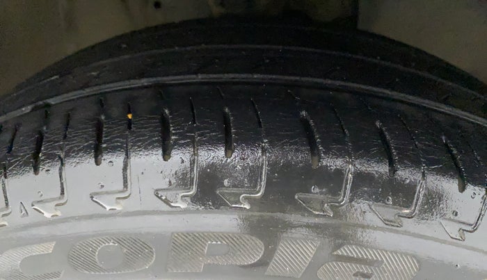 2018 Maruti IGNIS ZETA 1.2 AMT, Petrol, Automatic, 32,868 km, Right Front Tyre Tread