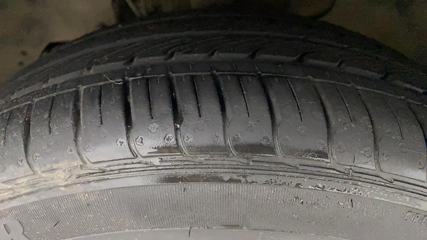 2019 Tata TIGOR XZ PLUS PETROL, Petrol, Manual, 25,728 km, Left Front Tyre Tread