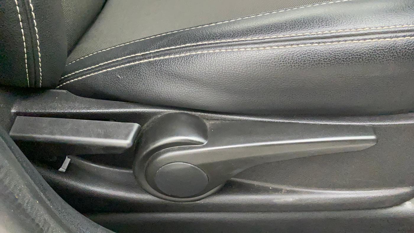 2019 Tata TIGOR XZ PLUS PETROL, Petrol, Manual, 25,728 km, Driver Side Adjustment Panel