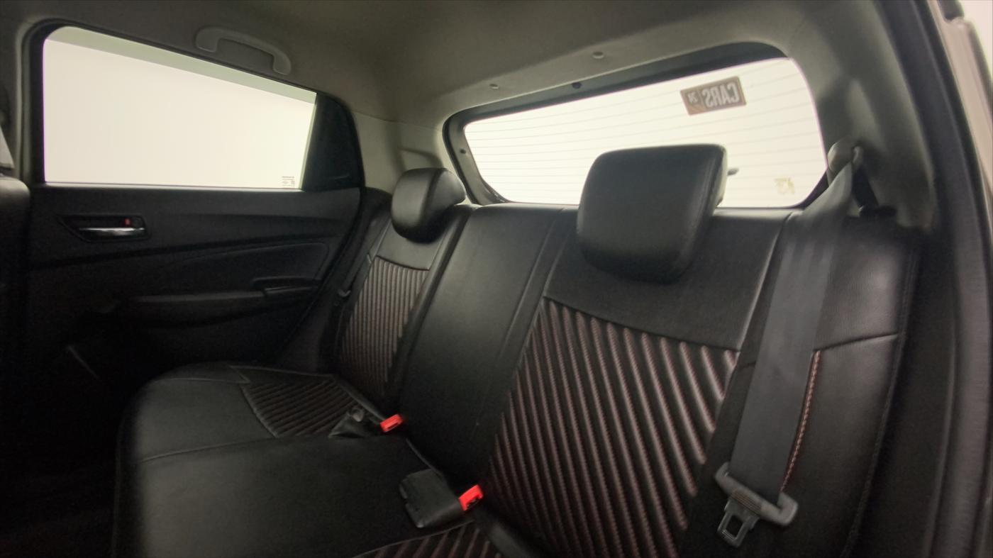 2018 Maruti Swift ZXI, Petrol, Manual, 39,265 km, Right Side Rear Door Cabin