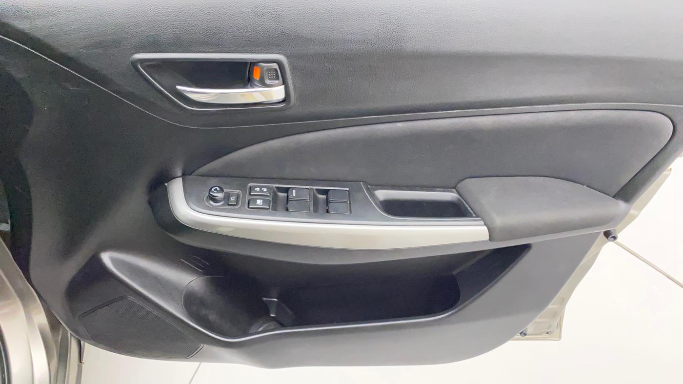 2018 Maruti Swift ZXI, Petrol, Manual, 39,265 km, Driver Side Door Panels Control
