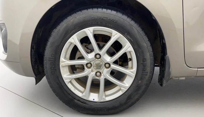 2018 Maruti Swift ZXI, Petrol, Manual, 39,265 km, Left Front Wheel
