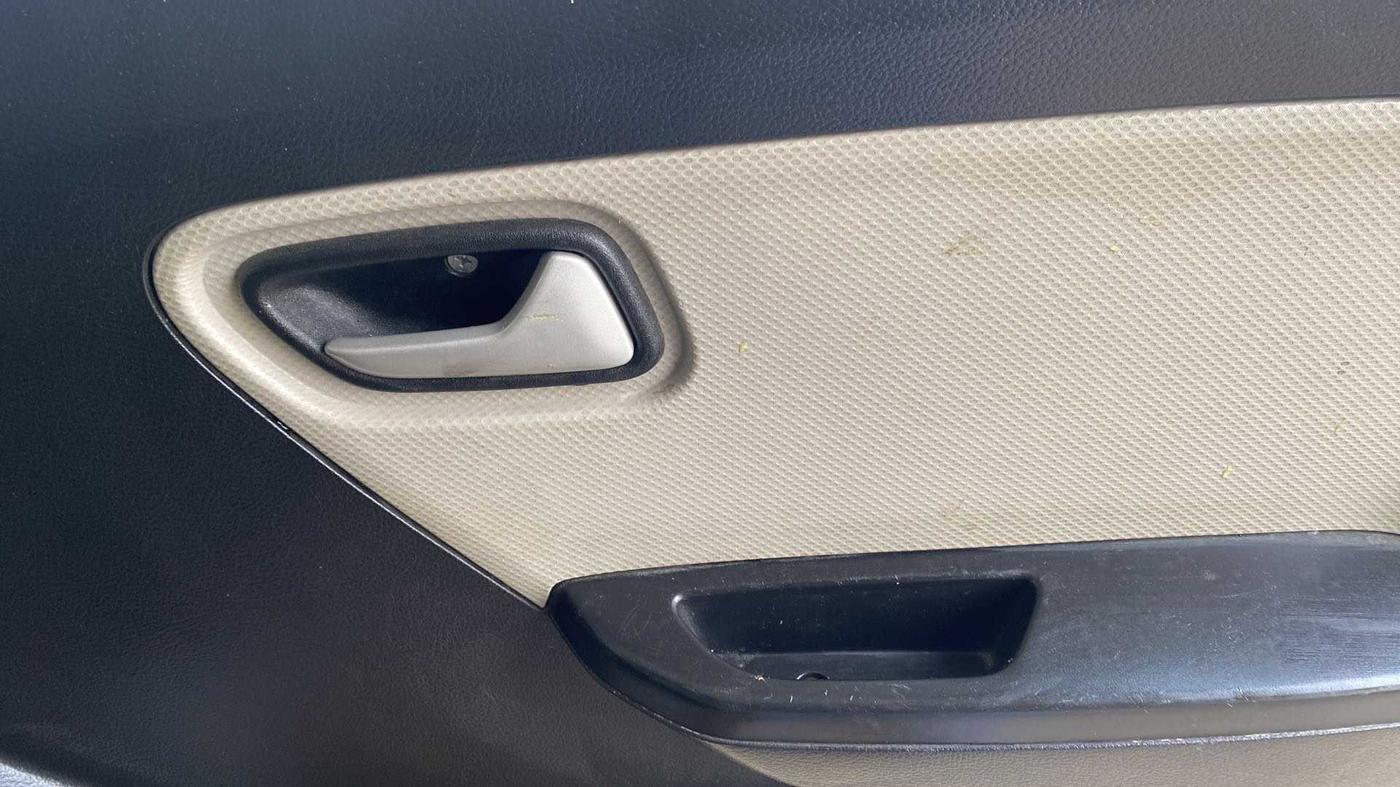 2021 Maruti Alto VXI, Petrol, Manual, 26,110 km, Driver Side Door Panels Control