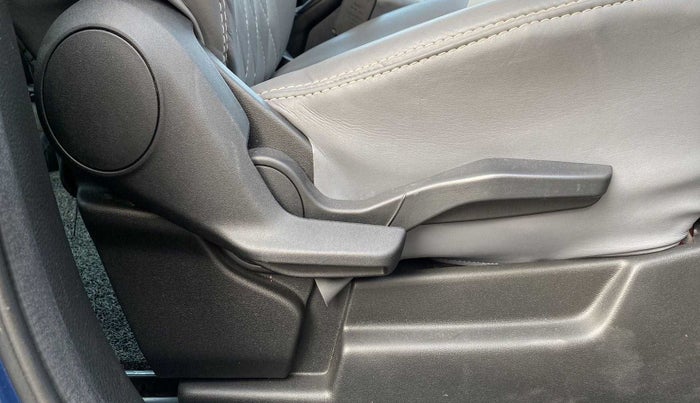 2021 Maruti XL6 ALPHA AT, Petrol, Automatic, 17,137 km, Driver Side Adjustment Panel