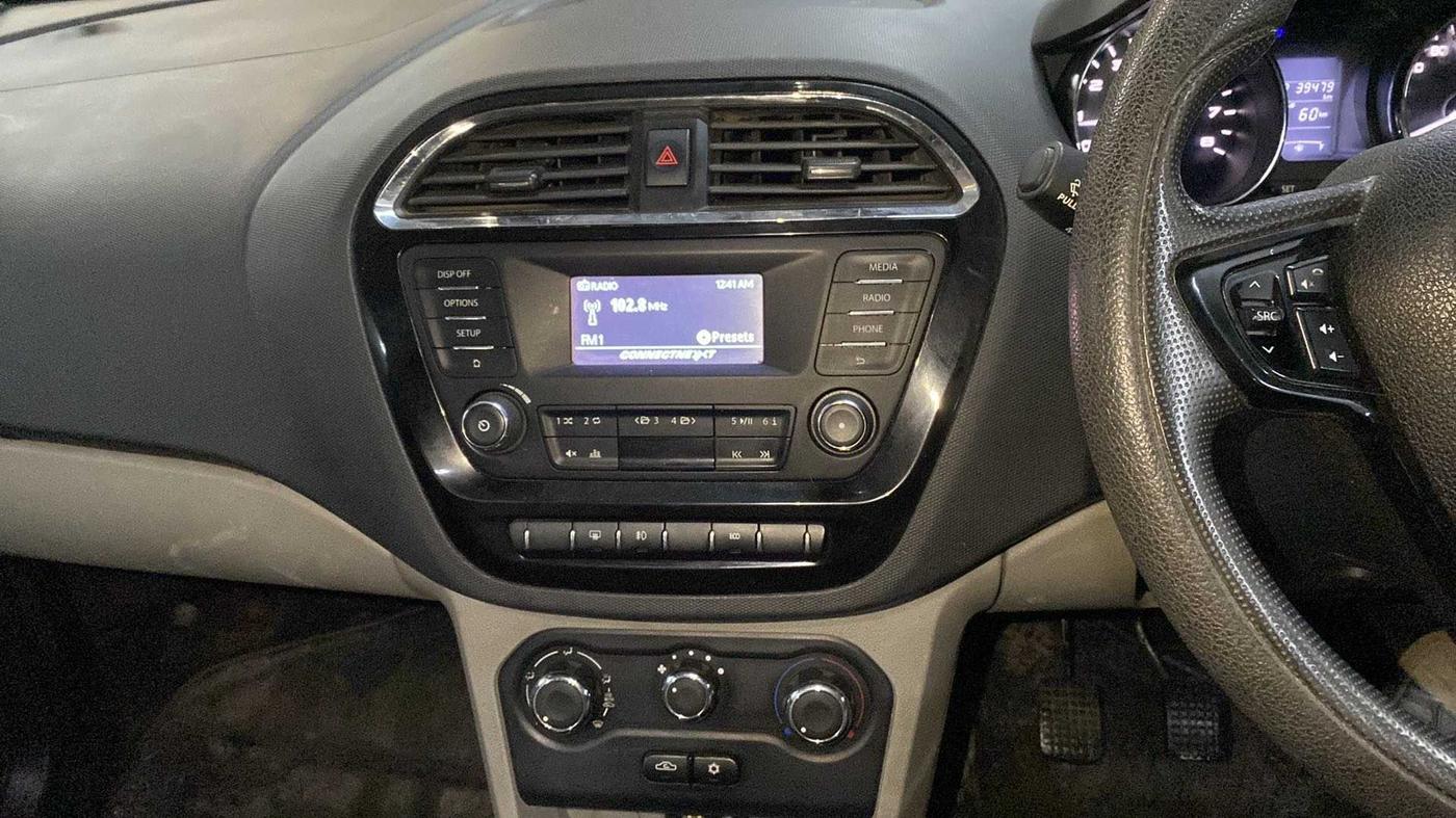 2018 Tata Tiago XZ PETROL, Petrol, Manual, 39,454 km, Infotainment System