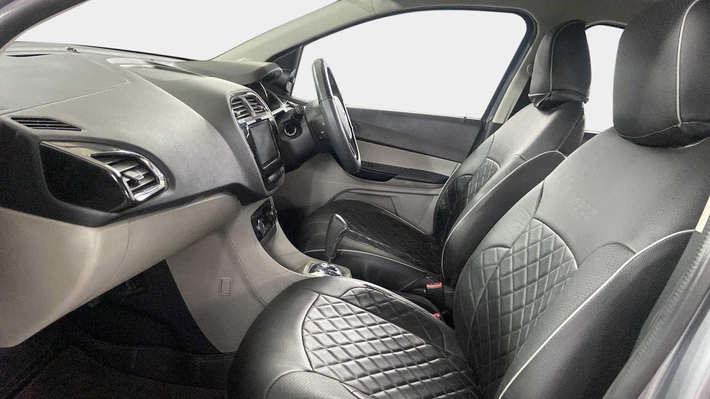 2019 Tata Tiago XZA PLUS DUAL TONE PETROL, Petrol, Automatic, 31,793 km, Right Side Front Door Cabin