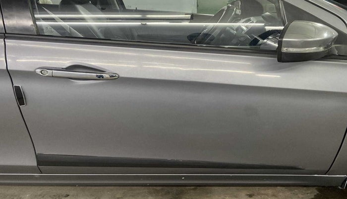 2019 Tata Tiago XZA PLUS DUAL TONE PETROL, Petrol, Automatic, 31,793 km, Driver-side door - Paint has faded