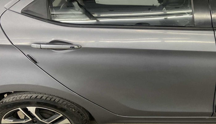 2019 Tata Tiago XZA PLUS DUAL TONE PETROL, Petrol, Automatic, 31,793 km, Right rear door - Slightly dented