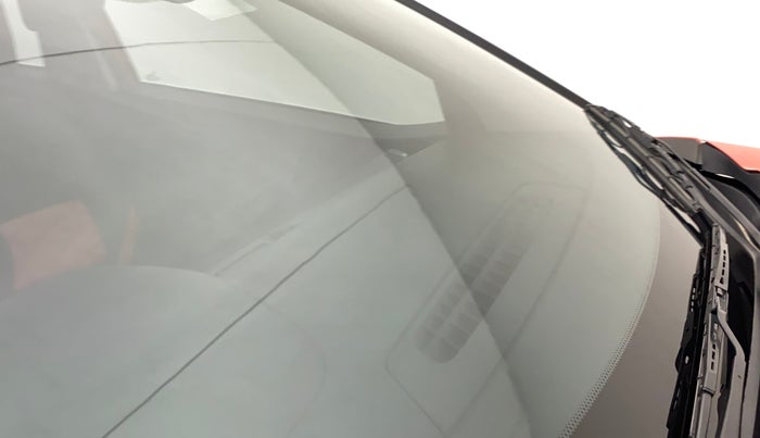 2022 Tata NEXON XM SUNROOF PETROL, Petrol, Manual, 43,474 km, Front windshield - Minor spot on windshield