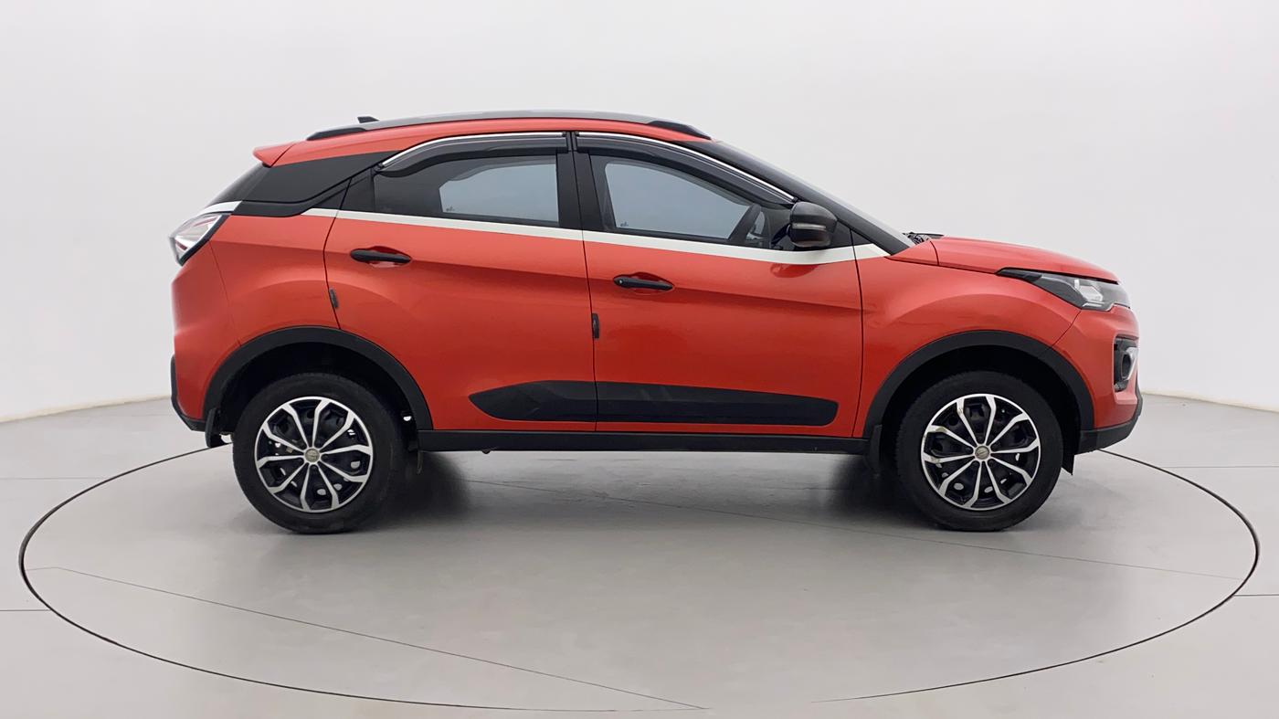 2022 Tata NEXON XM SUNROOF PETROL, Petrol, Manual, 43,474 km, Right Side View