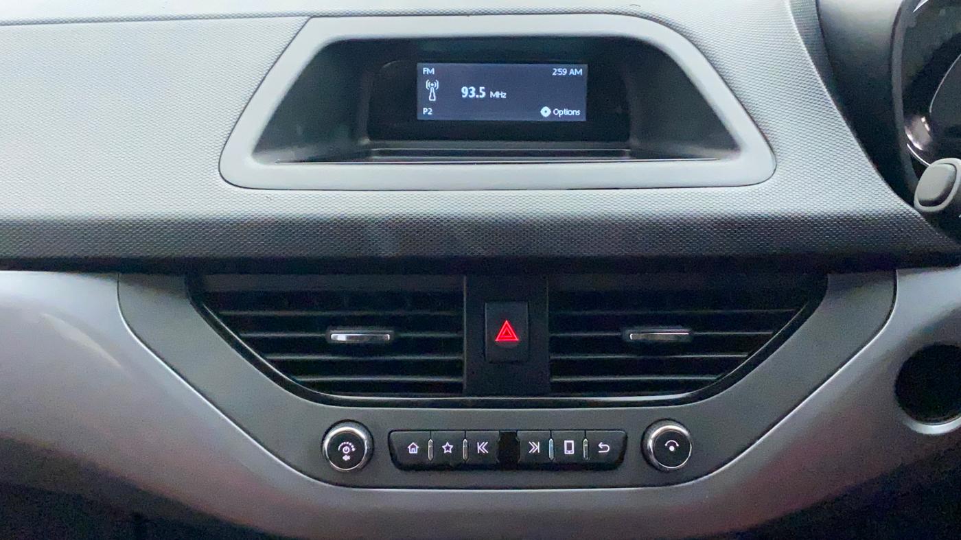 2022 Tata NEXON XM SUNROOF PETROL, Petrol, Manual, 43,474 km, Infotainment System