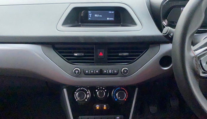 2022 Tata NEXON XM SUNROOF PETROL, Petrol, Manual, 43,474 km, Air Conditioner