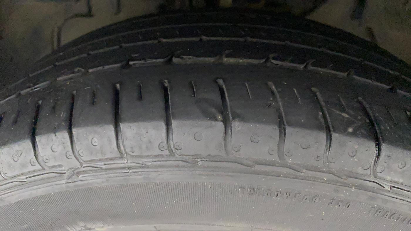 2022 Tata NEXON XM SUNROOF PETROL, Petrol, Manual, 43,474 km, Left Front Tyre Tread