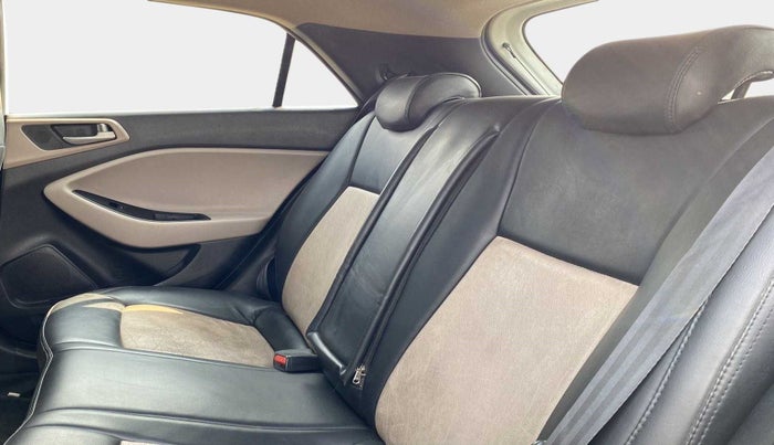 2018 Hyundai Elite i20 ASTA 1.2 (O), Petrol, Manual, 94,537 km, Right Side Rear Door Cabin